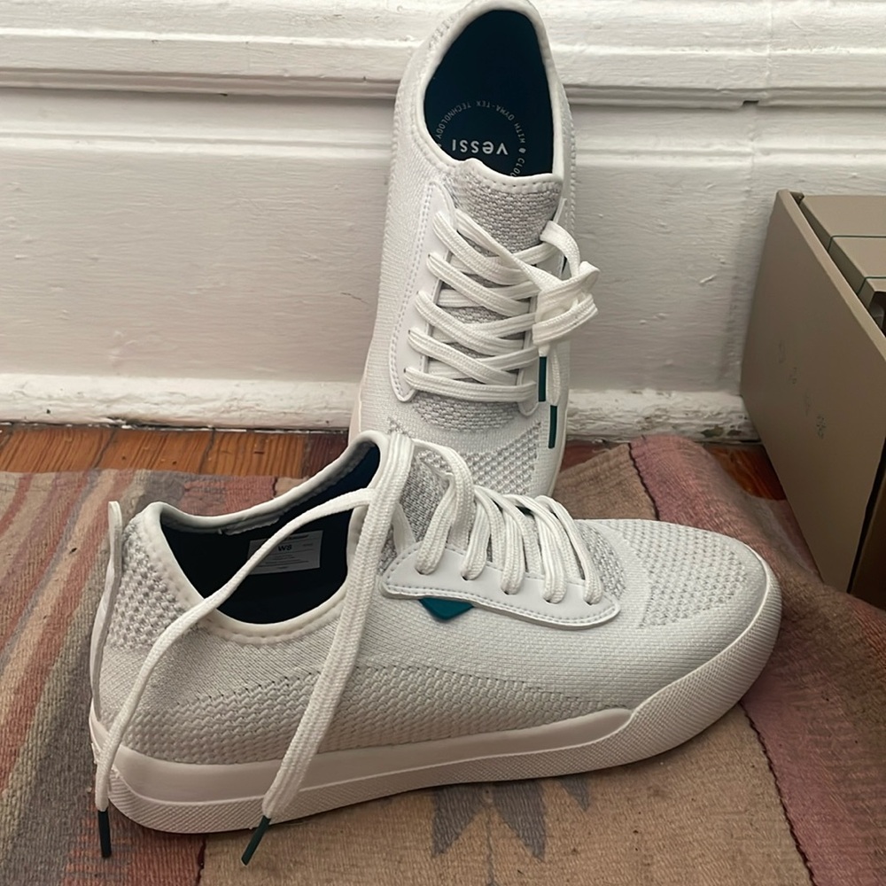 Brand New Vessi Weekender 100% Waterproof Sneaker